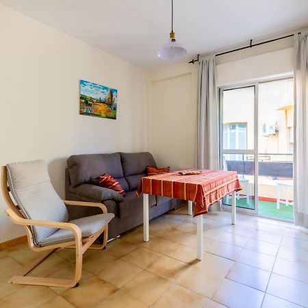 Apartamento Familiar Maria Auxiliadora Севилья Экстерьер фото