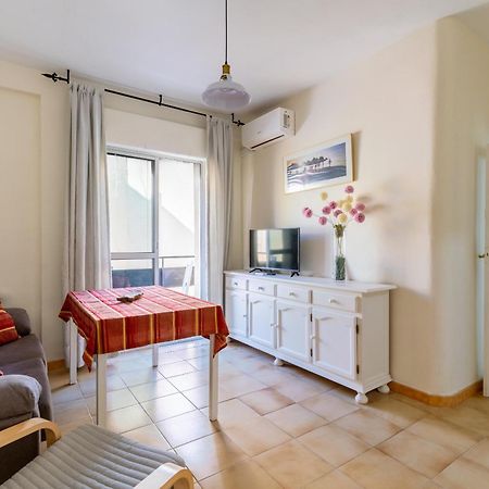 Apartamento Familiar Maria Auxiliadora Севилья Экстерьер фото