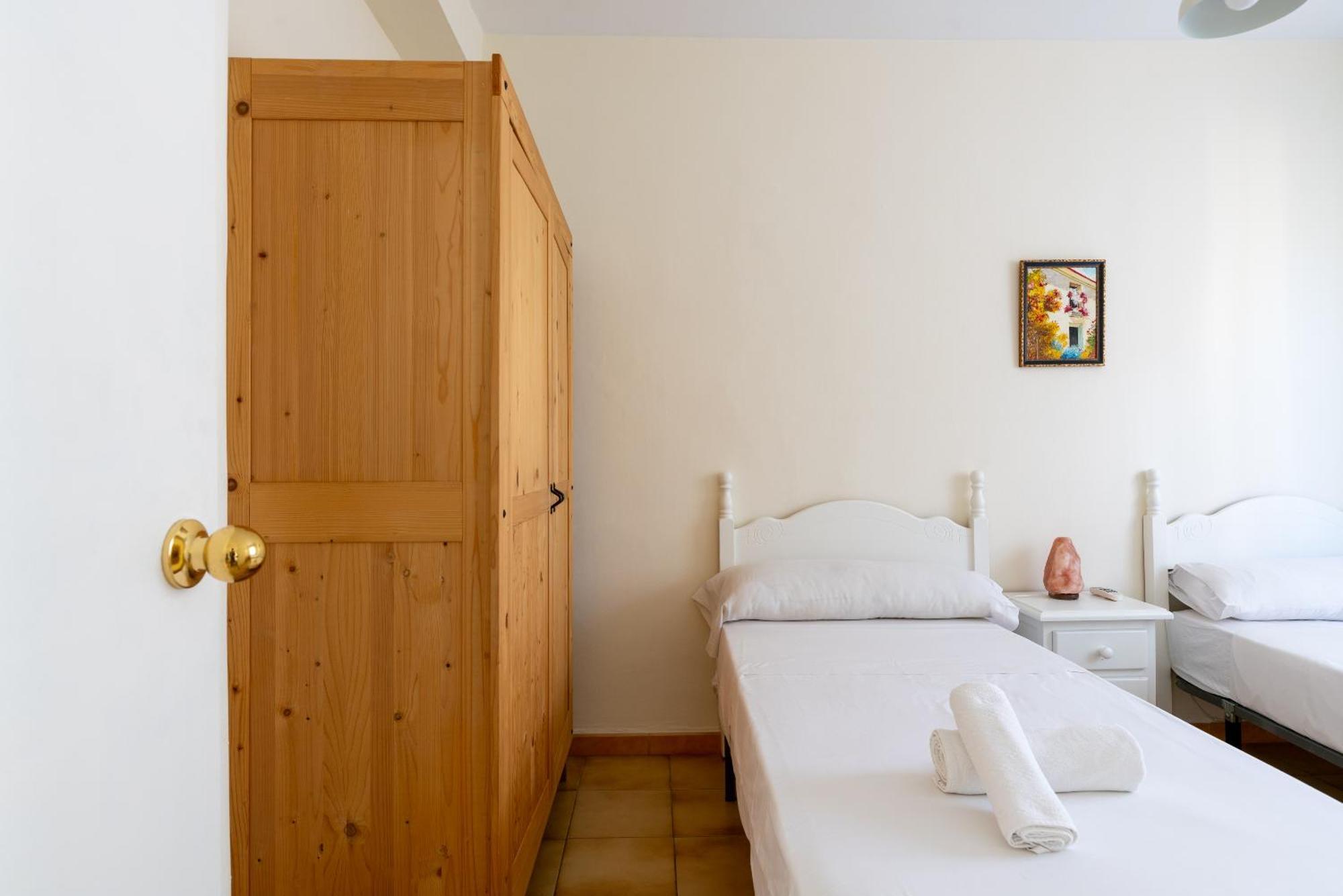 Apartamento Familiar Maria Auxiliadora Севилья Экстерьер фото