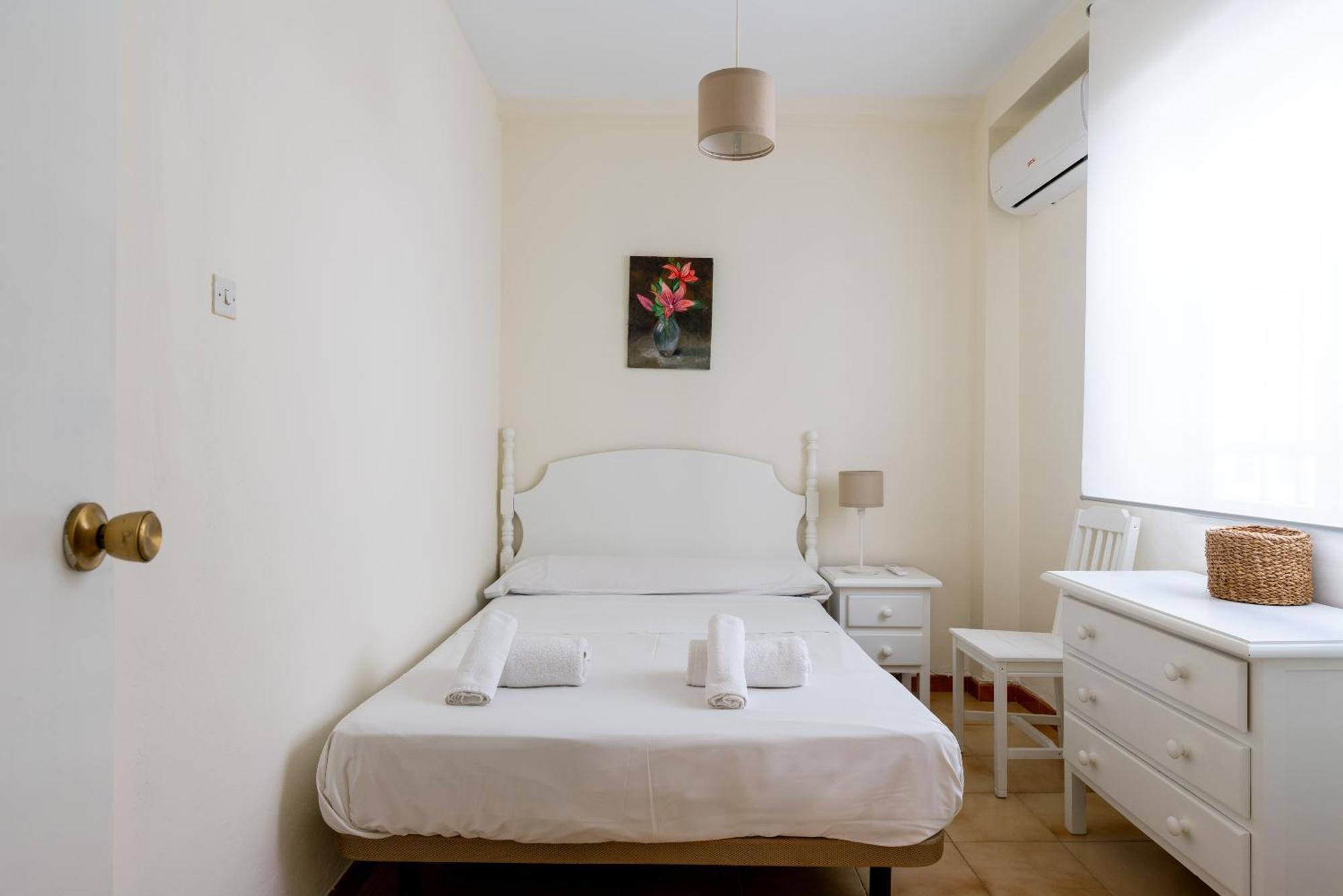 Apartamento Familiar Maria Auxiliadora Севилья Экстерьер фото