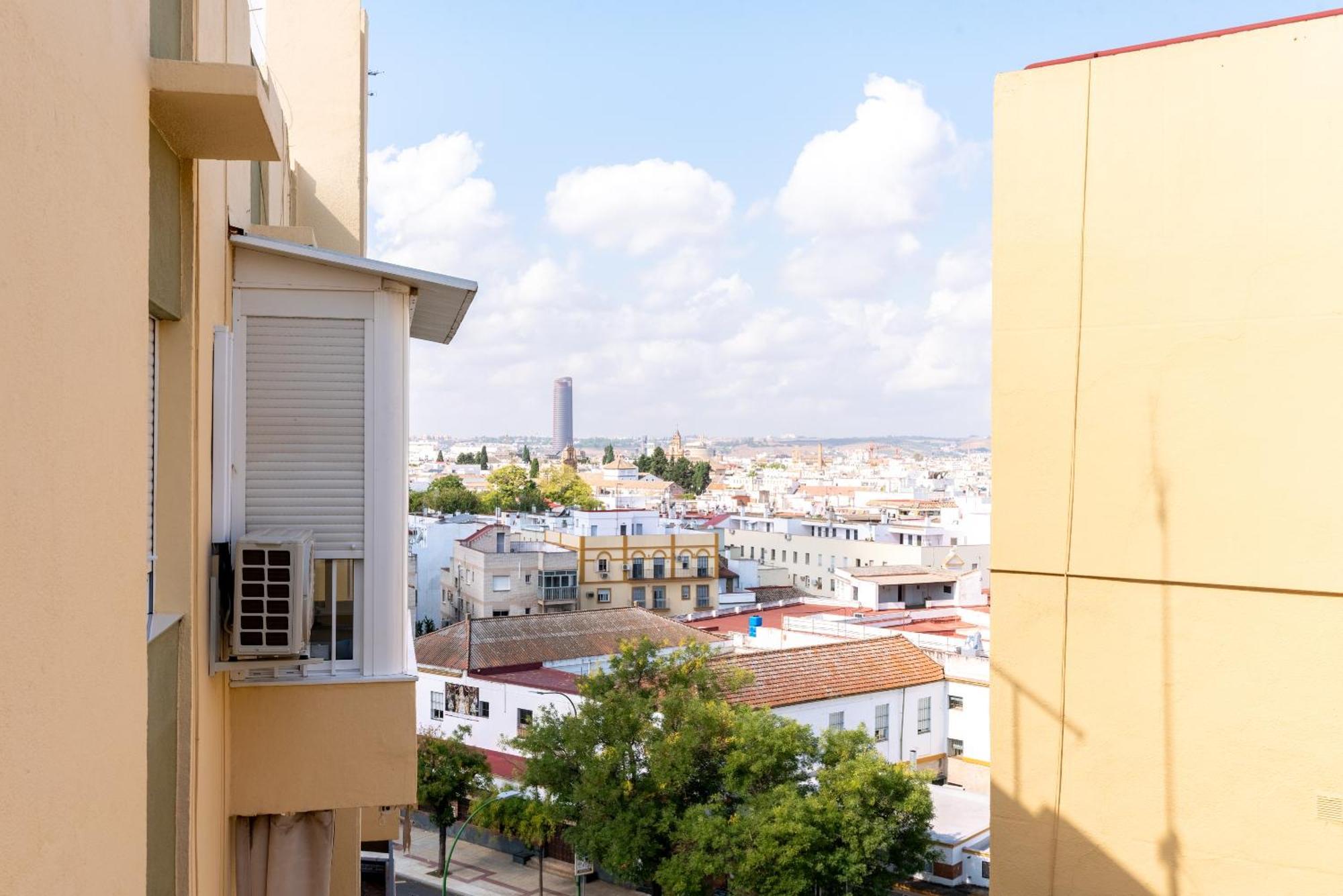 Apartamento Familiar Maria Auxiliadora Севилья Экстерьер фото