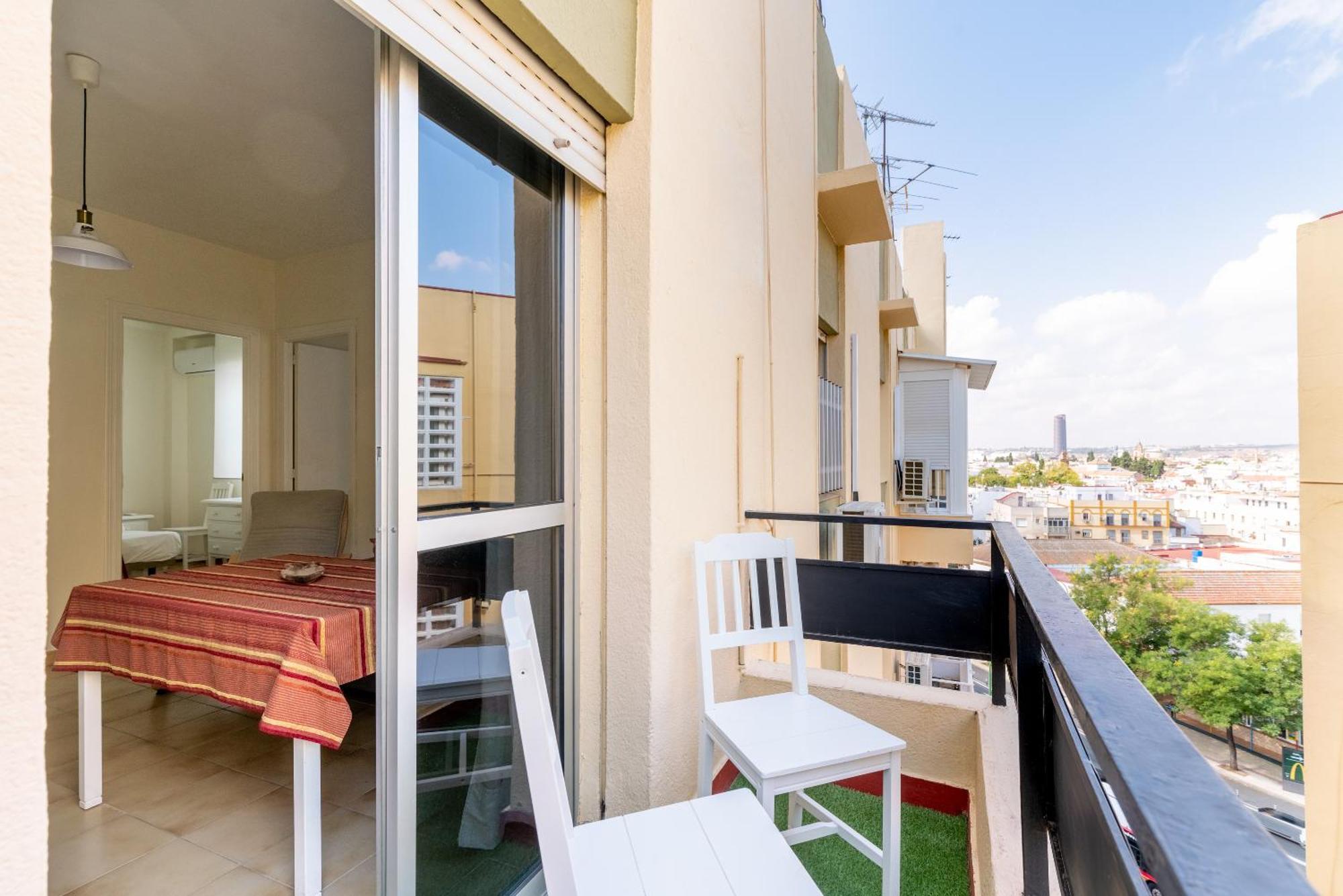 Apartamento Familiar Maria Auxiliadora Севилья Экстерьер фото