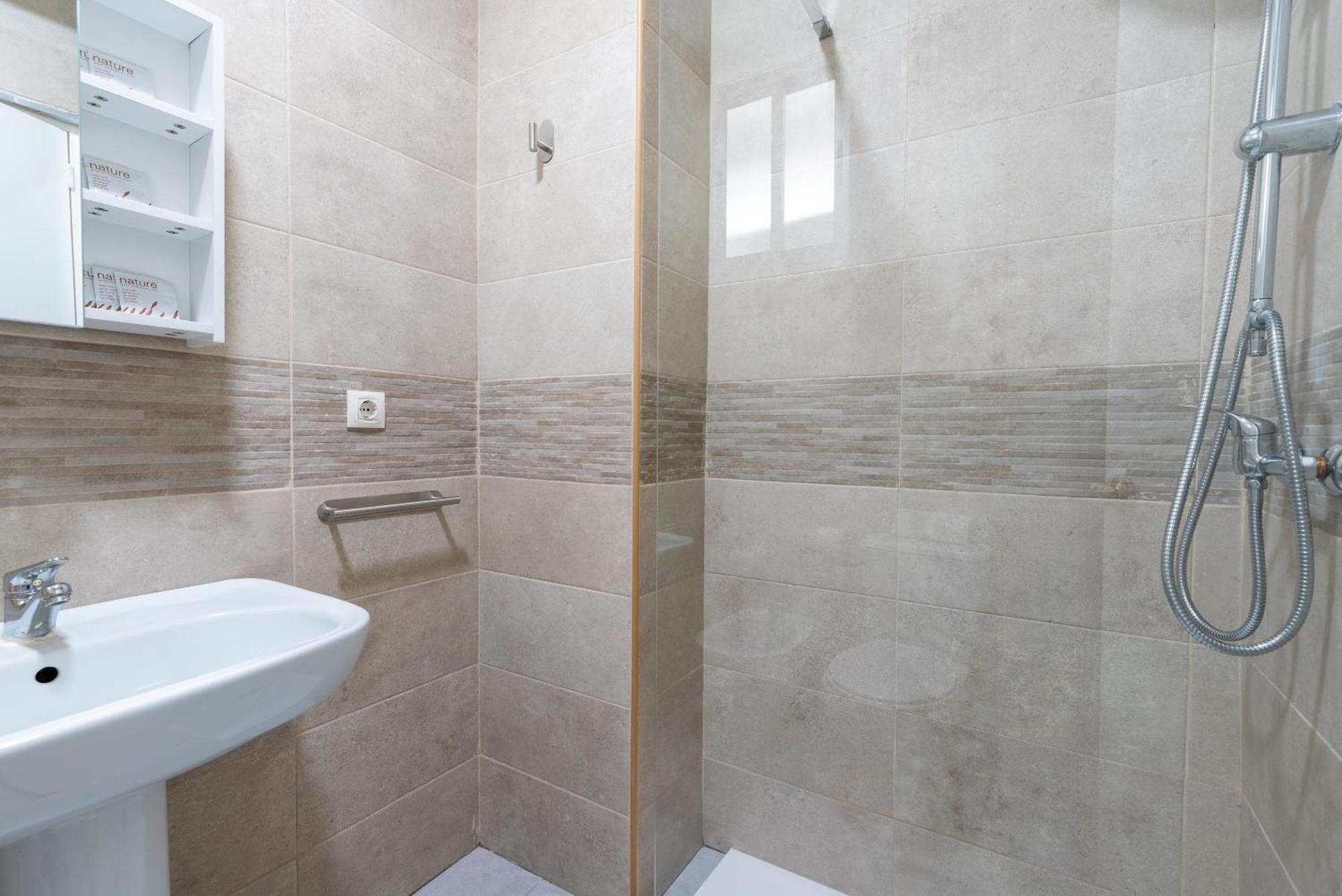 Apartamento Familiar Maria Auxiliadora Севилья Экстерьер фото