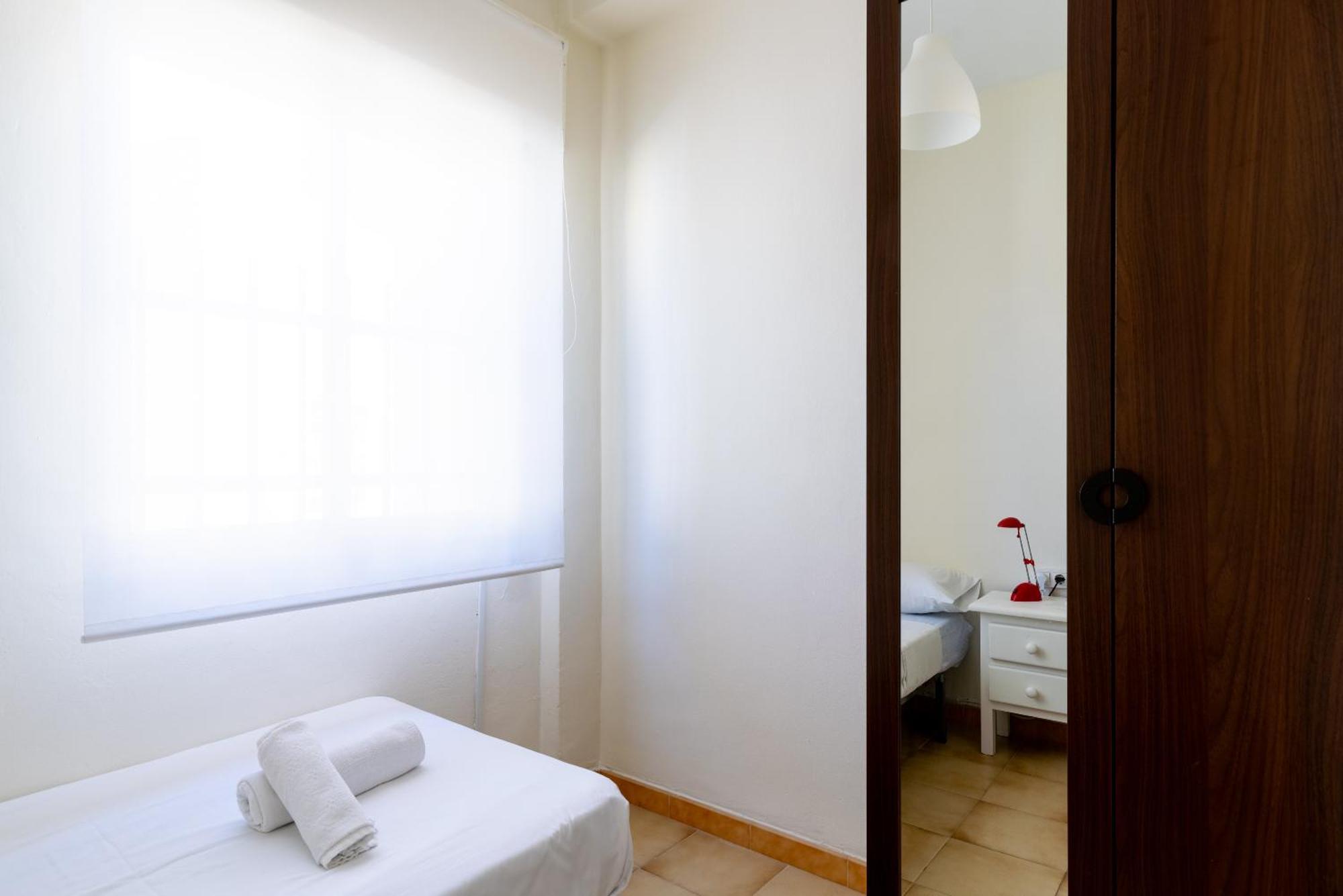 Apartamento Familiar Maria Auxiliadora Севилья Экстерьер фото
