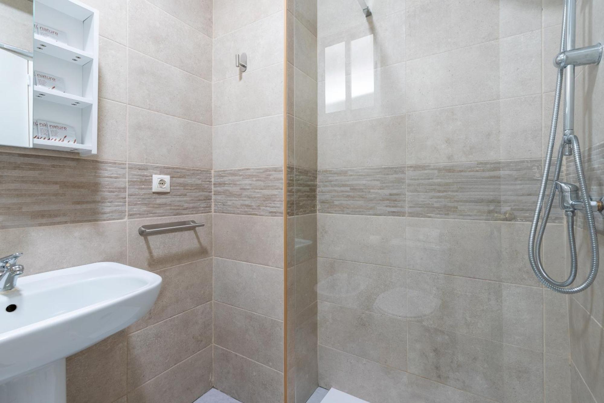 Apartamento Familiar Maria Auxiliadora Севилья Экстерьер фото